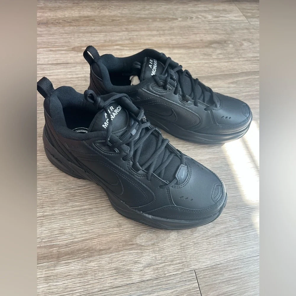 Men's Nike Air Monarch IV Walking Shoe 10.5